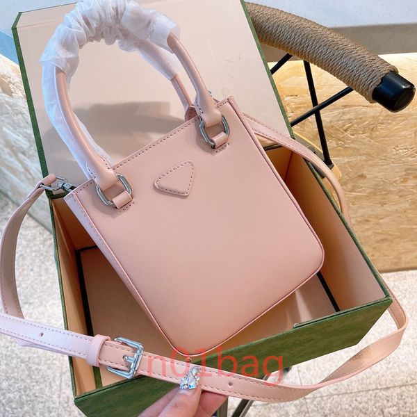 2021 high end luxury mini bags cute tote handbag fashion bright cortex messenger bag shoulder strap detachable belt
2021 high end luxury mini bags cute tote handbag fashion bright cortex messenger bag shoulder strap detachable belt