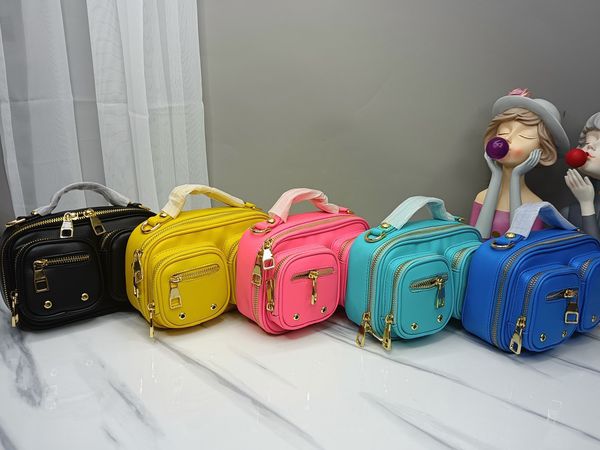 2021 retro printed camera bag women embossed calfskin zipper shoulder bags zero wallet handbags casual versatile mini crossbody handbag
2021 retro printed camera bag women embossed calfskin zipper shoulder bags zero wallet handbags casual versatile mini crossbody handbag