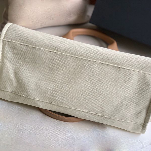 design hand women luxury hands beach with pearls purse shoulder designer canvas chain large tote shopping bag
design hand women luxury hands beach with pearls purse shoulder designer canvas chain large tote shopping bag