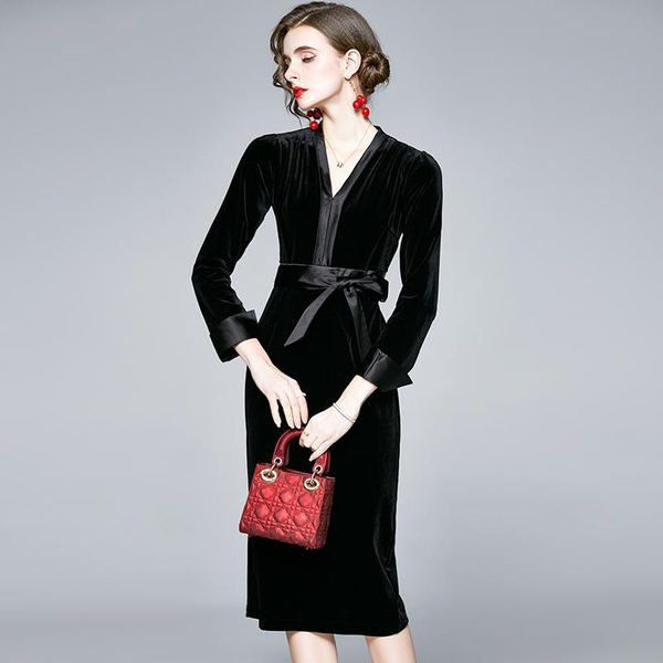 casual dresses women long sleeve v neck slim straight office velvet dress autumn winter elegant designers midi vintage party vestidos, Black;gray
casual dresses women long sleeve v neck slim straight office velvet dress autumn winter elegant designers midi vintage party vestidos, Black;gray