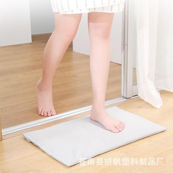 diatomite soft foot pad, environmentally-friendly water-absorbing and quick-drying non-slip bathroom mat carpets
diatomite soft foot pad, environmentally-friendly water-absorbing and quick-drying non-slip bathroom mat carpets