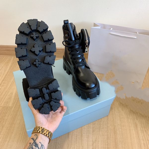 luxury brandboots lada brand sportsshoes short boots casualshoes running hoes sandals, Black
luxury brandboots lada brand sportsshoes short boots casualshoes running hoes sandals, Black