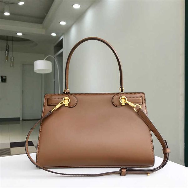 design bag 2021 napa cowhide medium lee radziwill official document trend portable one shoulder messenger
design bag 2021 napa cowhide medium lee radziwill official document trend portable one shoulder messenger
