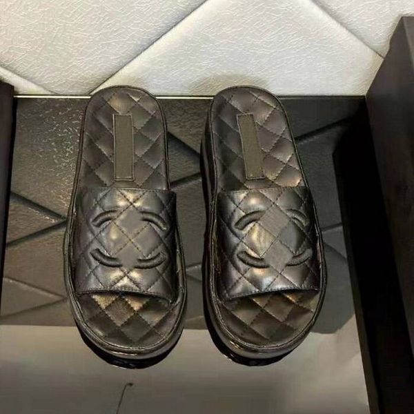 early spring slippers 2021 summer fashion casual yellow black white green flat-heeled platform sandals flip flops size eu:35-40
early spring slippers 2021 summer fashion casual yellow black white green flat-heeled platform sandals flip flops size eu:35-40