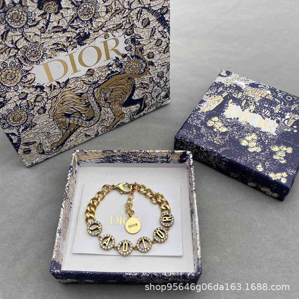 2021 luxury designer jewelry 21 letter chain women's bracelet fashion net red decorative material, White
2021 luxury designer jewelry 21 letter chain women's bracelet fashion net red decorative material, White