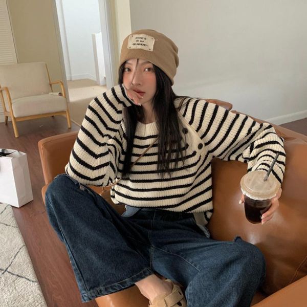 women's sweaters striped sweater spring and autumn korean style loose all-match design sense side open buckle french gentle, White;black
women's sweaters striped sweater spring and autumn korean style loose all-match design sense side open buckle french gentle, White;black
