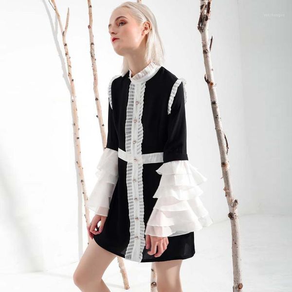 casual dresses johnature 2021 fashion ruffles flare sleeve streetwear loose women summer single-breasted button female dress, Black;gray
casual dresses johnature 2021 fashion ruffles flare sleeve streetwear loose women summer single-breasted button female dress, Black;gray