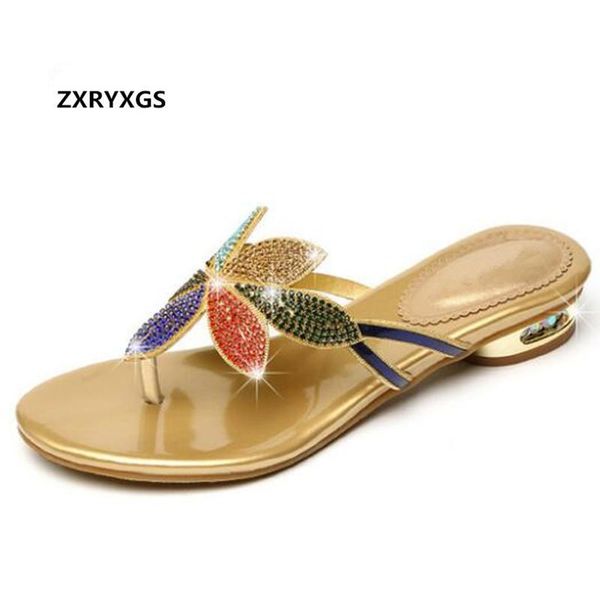 selling spell colors rhinestones sandals women flat slippers 2021 summer flip-flops fashion, Black
selling spell colors rhinestones sandals women flat slippers 2021 summer flip-flops fashion, Black