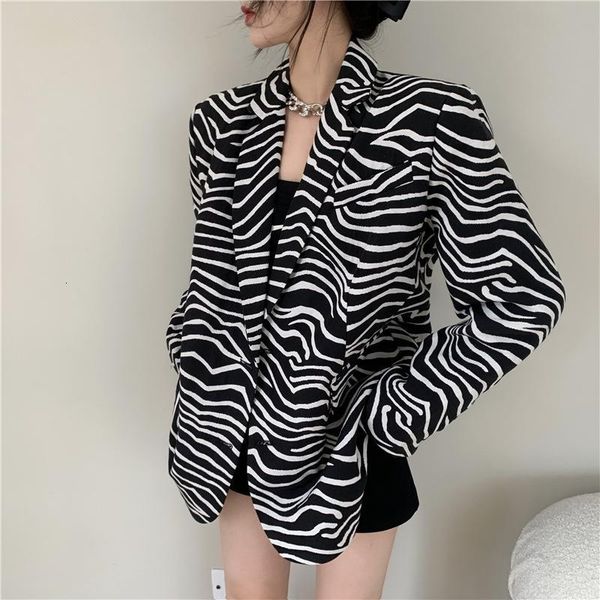 women's suits & blazers autumn winter stripe single breasted pockets casual jackets notched outerwear oy9t, White;black
women's suits & blazers autumn winter stripe single breasted pockets casual jackets notched outerwear oy9t, White;black