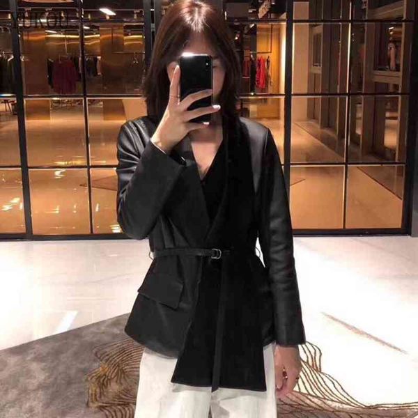 jackets woman coats natural jackets female v-neck windbreaker sheepskin overcoat leather belt decoration, Black;brown
jackets woman coats natural jackets female v-neck windbreaker sheepskin overcoat leather belt decoration, Black;brown