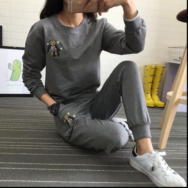 autumn winter tracksuit long sleeve women tracksuits embroidery cotton sweatshirts 2 piece set pants sporting suit female, Gray
autumn winter tracksuit long sleeve women tracksuits embroidery cotton sweatshirts 2 piece set pants sporting suit female, Gray