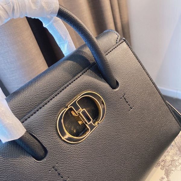 bag women 2021 early spring new calfskin buckle large one shoulder messenger bag zlyluxury storage bags factory outlet
bag women 2021 early spring new calfskin buckle large one shoulder messenger bag zlyluxury storage bags factory outlet