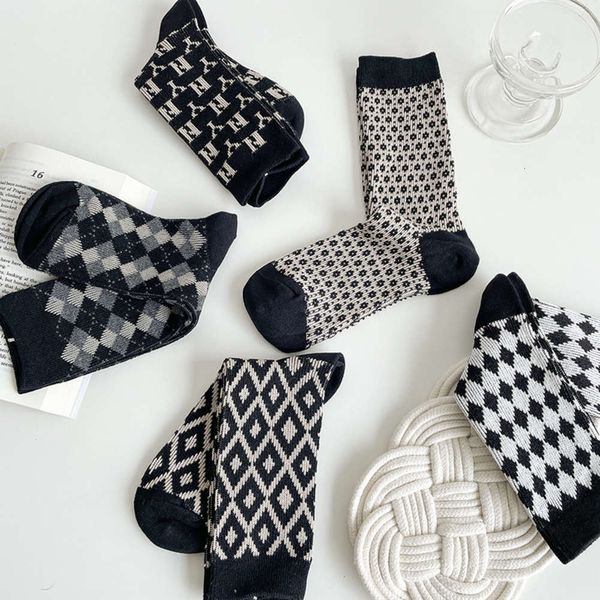 black double needle way socks children's medium tube pure cotton tide plaid stripe autumn winter stockings, Black;white
black double needle way socks children's medium tube pure cotton tide plaid stripe autumn winter stockings, Black;white