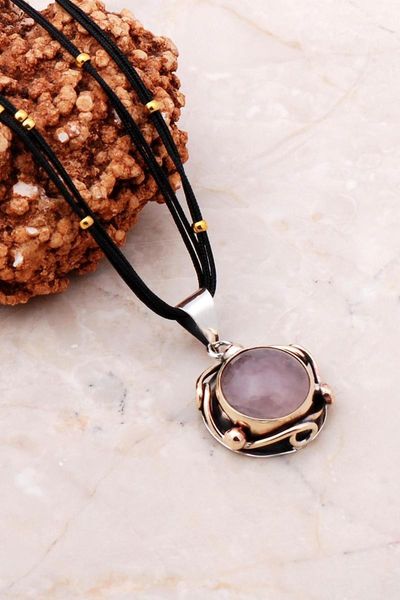 chains natural rose quartz handcrafted design sterling silver necklace for women elegant trendy luxury pendants jewelry diamond
chains natural rose quartz handcrafted design sterling silver necklace for women elegant trendy luxury pendants jewelry diamond