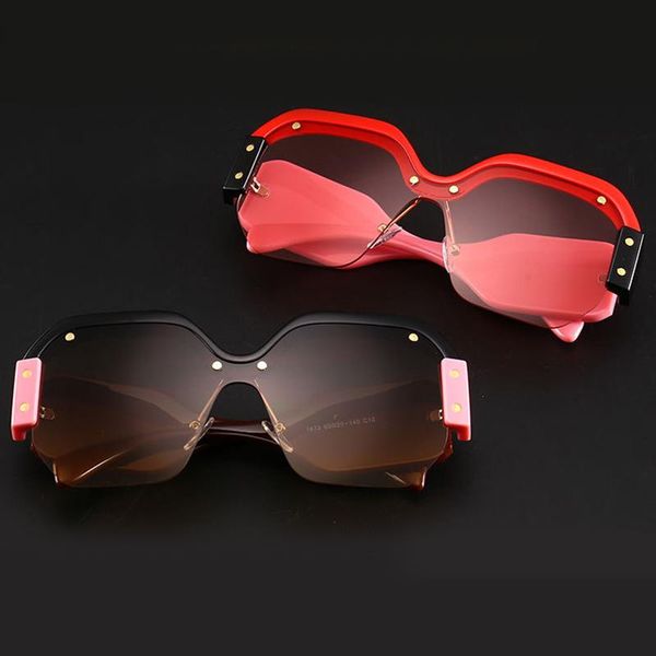 sunglasses european square women 2021 big oversized flat sun glasses female vintage retro shades for men uv400, White;black
sunglasses european square women 2021 big oversized flat sun glasses female vintage retro shades for men uv400, White;black