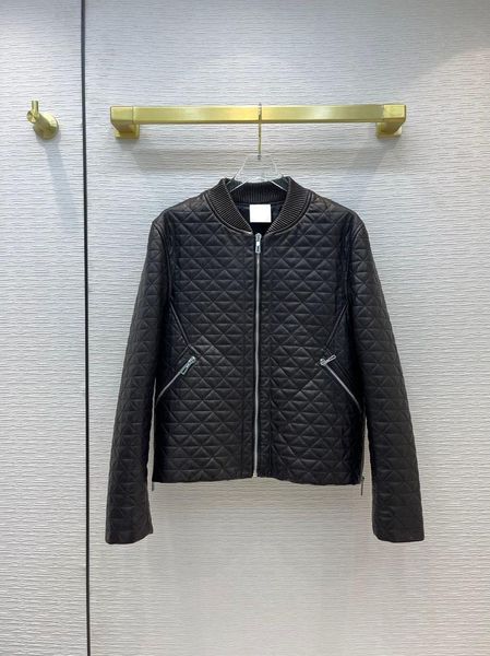 women's jackets 100% sheepskin black women crimping plaid 3d cut stand collar zipper pocket winter 2021, Black;brown
women's jackets 100% sheepskin black women crimping plaid 3d cut stand collar zipper pocket winter 2021, Black;brown