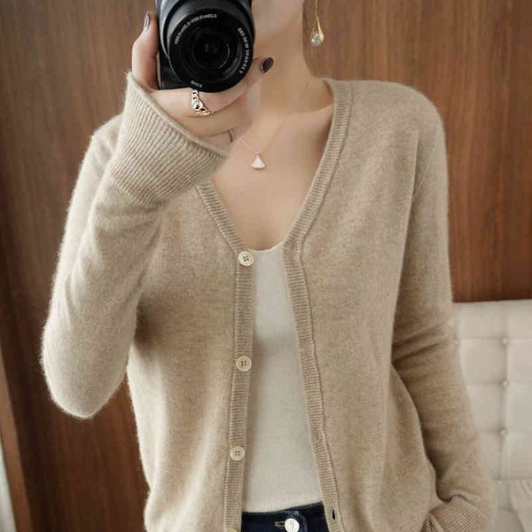 women's sweaters female cardigan knitted and crocheted with v-neck cleavage, female jacket long cashmere sleeve 100% wool baggy autumn, White;black
women's sweaters female cardigan knitted and crocheted with v-neck cleavage, female jacket long cashmere sleeve 100% wool baggy autumn, White;black