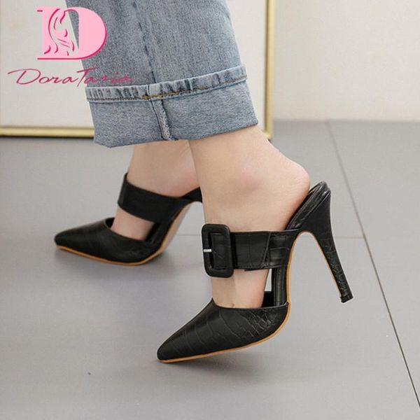 dress shoes dora tasia 2021 woman mules sandals pointed toe thin heels metal decoration pumps summer office lady, Black
dress shoes dora tasia 2021 woman mules sandals pointed toe thin heels metal decoration pumps summer office lady, Black