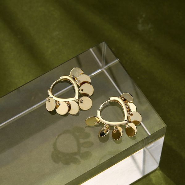 metal disc simple love ear buckle simple female small earrings cold wind net red temperament earrings, Golden
metal disc simple love ear buckle simple female small earrings cold wind net red temperament earrings, Golden