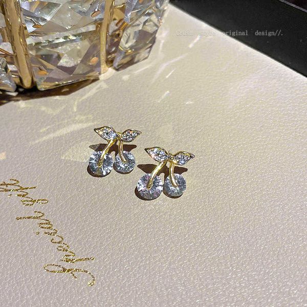 925 silver needle inlaid diamond cherry earrings net red fashion temperament earrings simple flower design ear jewelry
925 silver needle inlaid diamond cherry earrings net red fashion temperament earrings simple flower design ear jewelry
