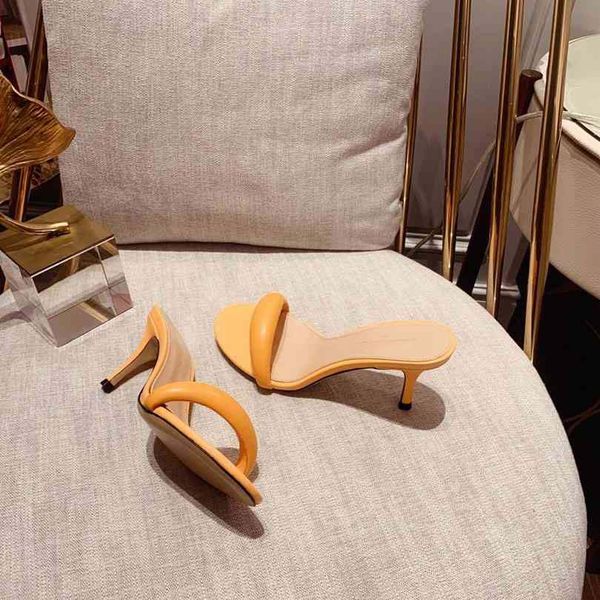 high heels leather slippers sandal suede mid-heel .5cm women designer sandals summer beach wedding shoes size 35-40 with box, Black
high heels leather slippers sandal suede mid-heel .5cm women designer sandals summer beach wedding shoes size 35-40 with box, Black