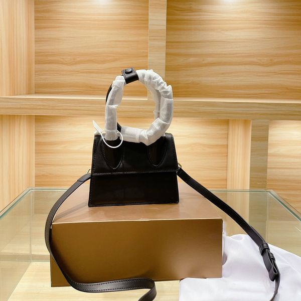 designer luxury shoulder bags handbag crossbody bag genuine leather different colors fashion brand high-quality with original box size 18*13
designer luxury shoulder bags handbag crossbody bag genuine leather different colors fashion brand high-quality with original box size 18*13