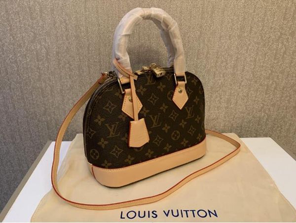quality alma bb fashion women shoulder bags chain messengerbag leather handbags shell wallet purse ladies cosmetic crossbody ote louis vutto
quality alma bb fashion women shoulder bags chain messengerbag leather handbags shell wallet purse ladies cosmetic crossbody ote louis vutto