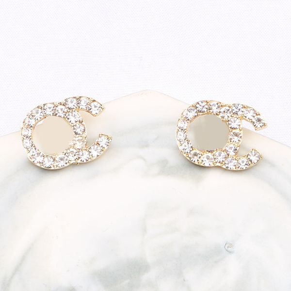 cute gold plated brand designers letters stud clip chain geometric famous women sier crystal rhinestone pearl earring wedding party, Golden;silver
cute gold plated brand designers letters stud clip chain geometric famous women sier crystal rhinestone pearl earring wedding party, Golden;silver