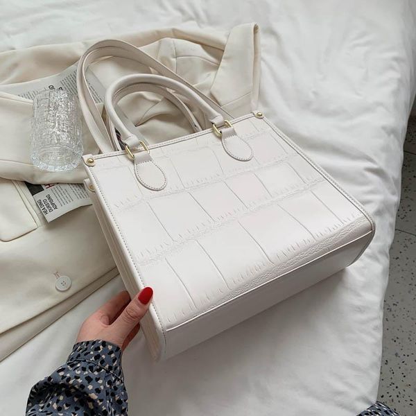 evening bags designer women pu leather handbags fashion ladies small shoulder messenger female purse casual tote travel bag 
evening bags designer women pu leather handbags fashion ladies small shoulder messenger female purse casual tote travel bag