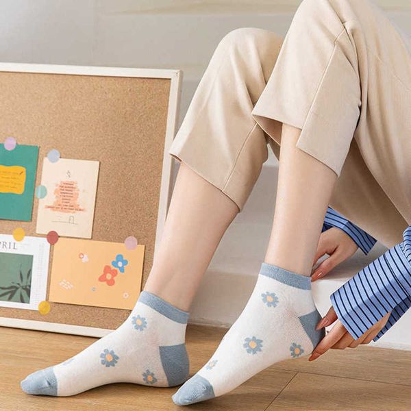 socks female spring and summer thin cotton boat socks cartoon low shallow mouth breathable, Black
socks female spring and summer thin cotton boat socks cartoon low shallow mouth breathable, Black