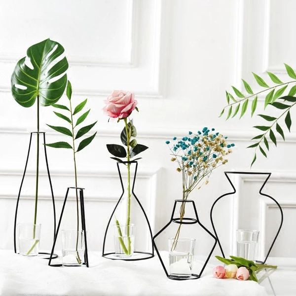 1pcs retro iron line flowers vases nordic style metal plants stand holder for home garden decor flower pots birthday party gifts
1pcs retro iron line flowers vases nordic style metal plants stand holder for home garden decor flower pots birthday party gifts