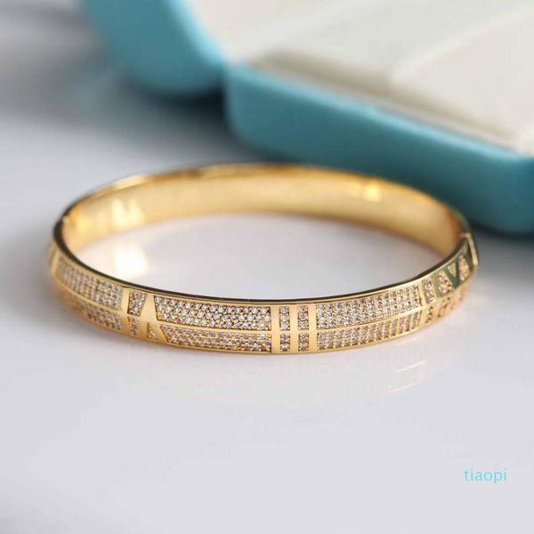 punk charm bracelet with all diamond for women man wedding jewelry gift have velet bag and box ps4466, Golden;silver
punk charm bracelet with all diamond for women man wedding jewelry gift have velet bag and box ps4466, Golden;silver