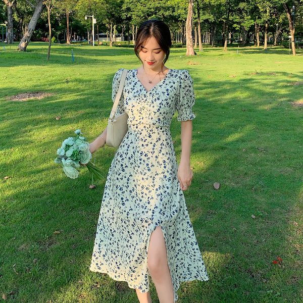 french floral short-sleeved dress female spring summer autumn 2021 retro gentle wind small puff sleeve skirt, Black;gray
french floral short-sleeved dress female spring summer autumn 2021 retro gentle wind small puff sleeve skirt, Black;gray
