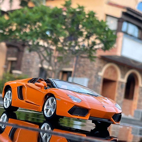 New 124 LP-700 Aventador Car Alloy Sports Car Model Diecast Sound Super Racing Lifting Tail Hot Car Wheel For Children Gifts
New 124 LP-700 Aventador Car Alloy Sports Car Model Diecast Sound Super Racing Lifting Tail Hot Car Wheel For Children Gifts