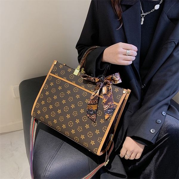 76% off quality women's high sense classic hand messenger bag women's commute versatile foreign style tote bag
76% off quality women's high sense classic hand messenger bag women's commute versatile foreign style tote bag