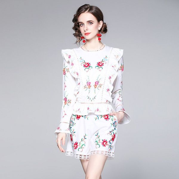summer women two piece set woman o neck ruffles flare sleeve flower print shirt + high waist straight short pants suit 210514, White
summer women two piece set woman o neck ruffles flare sleeve flower print shirt + high waist straight short pants suit 210514, White