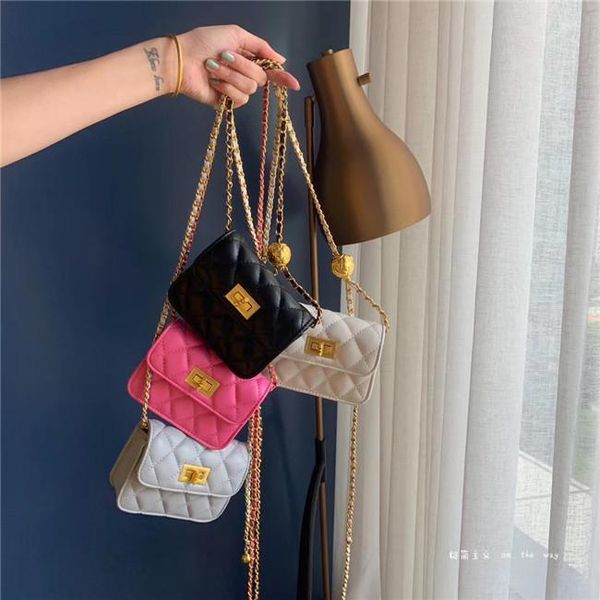 shoulder bags minimalist french niche net red ladies small bag female 2021 transfer beads chain rhombic square
shoulder bags minimalist french niche net red ladies small bag female 2021 transfer beads chain rhombic square