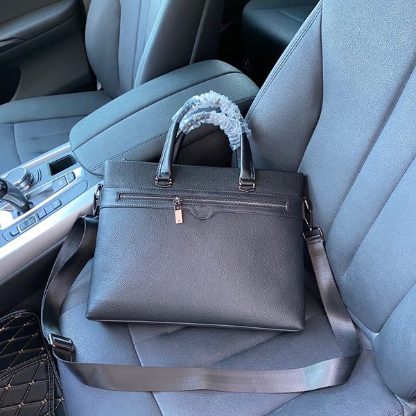 men's handbag 2021 leather luxury shoulder bag classic high-quality briefcase high-end atmospheric messenger bag price discount manufac
men's handbag 2021 leather luxury shoulder bag classic high-quality briefcase high-end atmospheric messenger bag price discount manufac