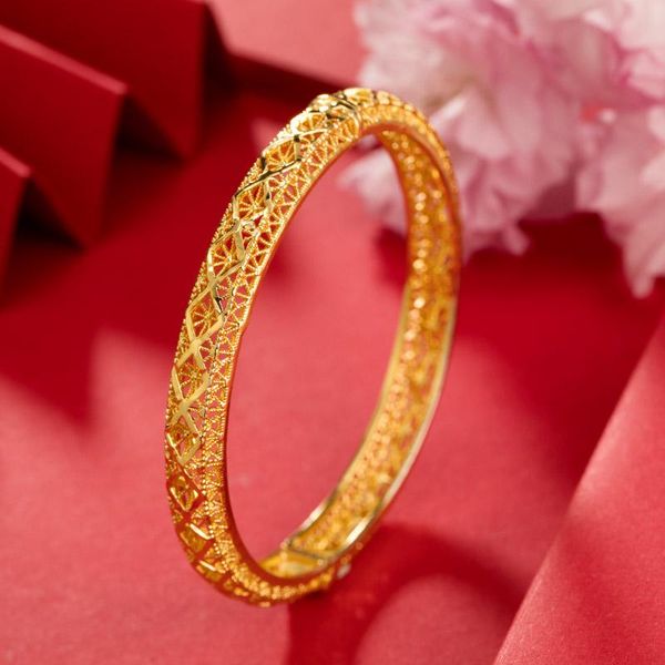1pcs 6cm gold color bangles for women /girls can open middle east saudi arabia dubai jewelry mom bracelet gifts bangle, Black
1pcs 6cm gold color bangles for women /girls can open middle east saudi arabia dubai jewelry mom bracelet gifts bangle, Black