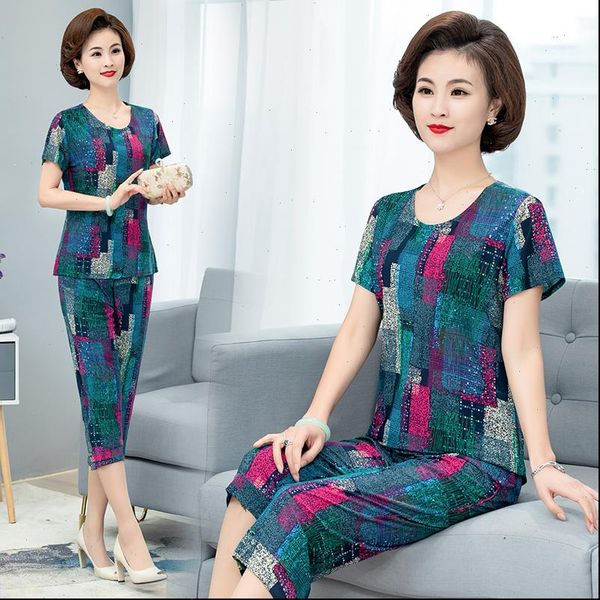 summer middle aged sporting womens tracksuits two piece set printed short sleeve t shirt amp pants sets female large size, Gray
summer middle aged sporting womens tracksuits two piece set printed short sleeve t shirt amp pants sets female large size, Gray