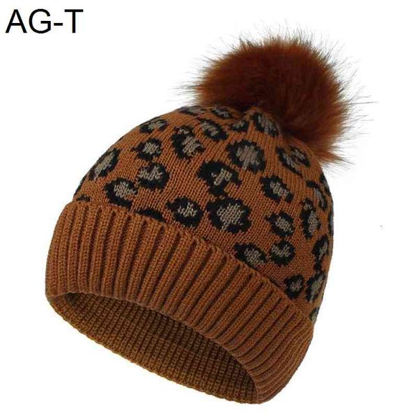 1pcs fashion women leopard print skiing plush keep warm winter hats knitted cotton hat with hairball for ladies sombrero mujer, Blue;gray
1pcs fashion women leopard print skiing plush keep warm winter hats knitted cotton hat with hairball for ladies sombrero mujer, Blue;gray