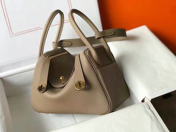 women fashion shoulder handbag casual totes luxurys designers bags with key large capacity genuine leather elegant retro
women fashion shoulder handbag casual totes luxurys designers bags with key large capacity genuine leather elegant retro