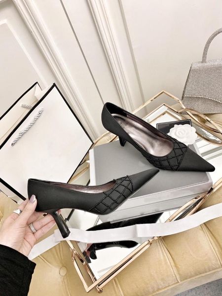 autumn winter thin shoes nude high heels pointed toe stiletto single women white beige black 40 dress
autumn winter thin shoes nude high heels pointed toe stiletto single women white beige black 40 dress
