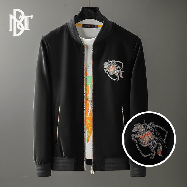 autumn winter men's 2021 handsome coat embroidered cardigan trend baseball collar et, Black;brown
autumn winter men's 2021 handsome coat embroidered cardigan trend baseball collar et, Black;brown