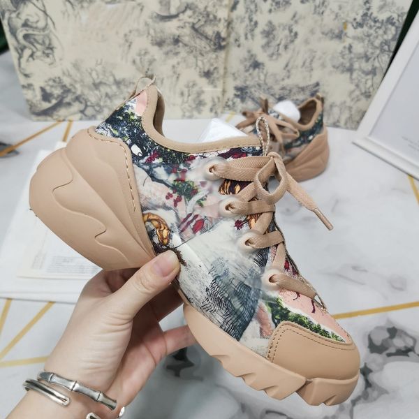 2022 high end men and women designers casual sports shoes genuine leather printing men's the middle sag fashion training flat size 35-4, Black;white
2022 high end men and women designers casual sports shoes genuine leather printing men's the middle sag fashion training flat size 35-4, Black;white