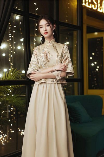 ethnic clothing chinese cheongsam 2021 autumn and winter simple female fairy traditional bridal, Red
ethnic clothing chinese cheongsam 2021 autumn and winter simple female fairy traditional bridal, Red