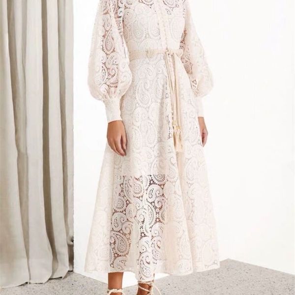 temperament waist slimming long white lace hollow stand collar lantern sleeve dress knee-length zippers 210416, Black;gray
temperament waist slimming long white lace hollow stand collar lantern sleeve dress knee-length zippers 210416, Black;gray