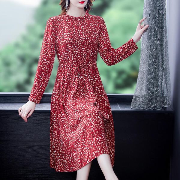 casual dresses 2021 spring vintage red print beach midi dress autumn floral 4xl plus size long sleeve elegant women bodycon party vestido, Black;gray
casual dresses 2021 spring vintage red print beach midi dress autumn floral 4xl plus size long sleeve elegant women bodycon party vestido, Black;gray