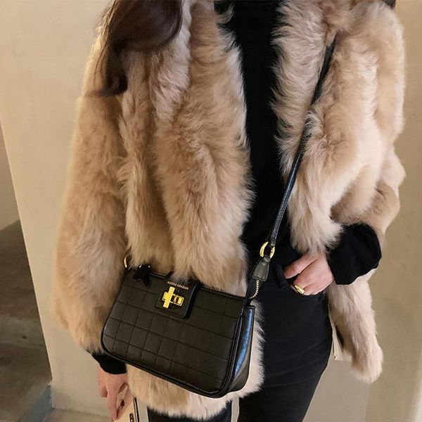 shoulder bags pearl chain armpit bag female 2021 spring and summer trendy casual temperament single simple messenger
shoulder bags pearl chain armpit bag female 2021 spring and summer trendy casual temperament single simple messenger