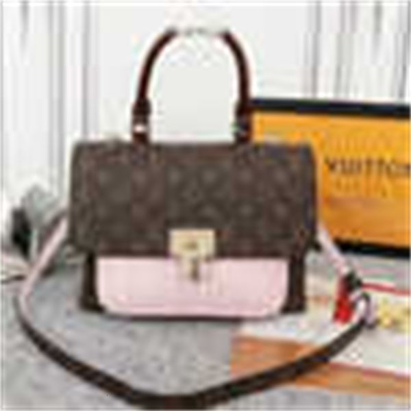 cross brand designer luxury ale m44545 ladies handbag shoulder bag messenger bag chain handbags iconic handles shoulder bags totes body
cross brand designer luxury ale m44545 ladies handbag shoulder bag messenger bag chain handbags iconic handles shoulder bags totes body